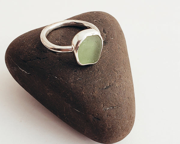 Olive, the ring, size 7.5