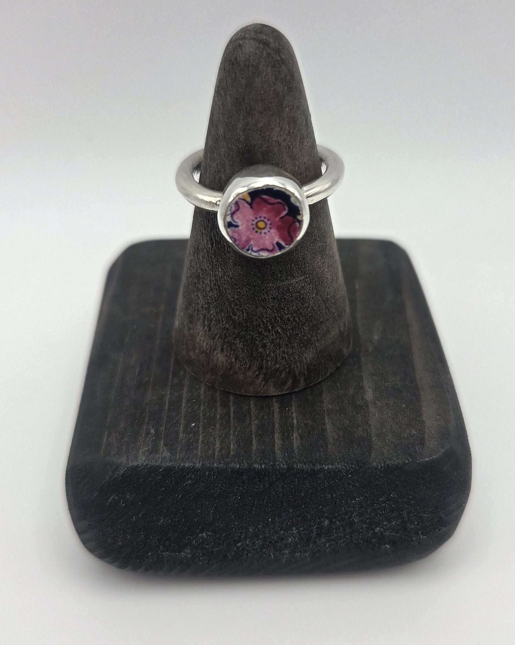 Pink Posey ring, size 5.5